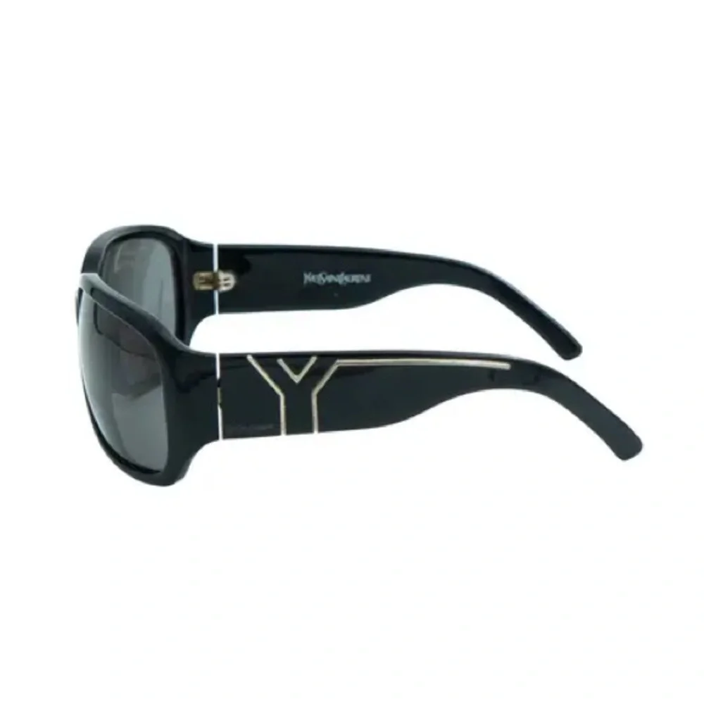 Yves Saint Laurent (YSL) sunglasses 6220/S model